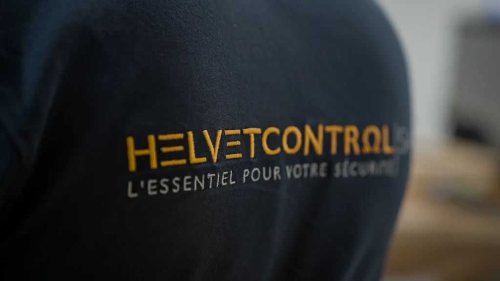 Helvetcontrol Contrôles OIBT back sweater with logo